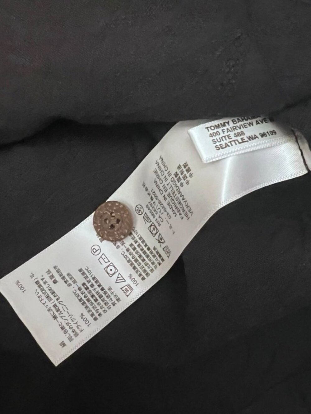 Tommy Bahama Oklahoma Sooners 100% Silk Shirt - Picture 9 of 9